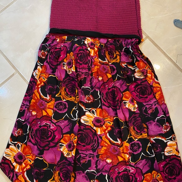 Dress - Picture 2 of 3